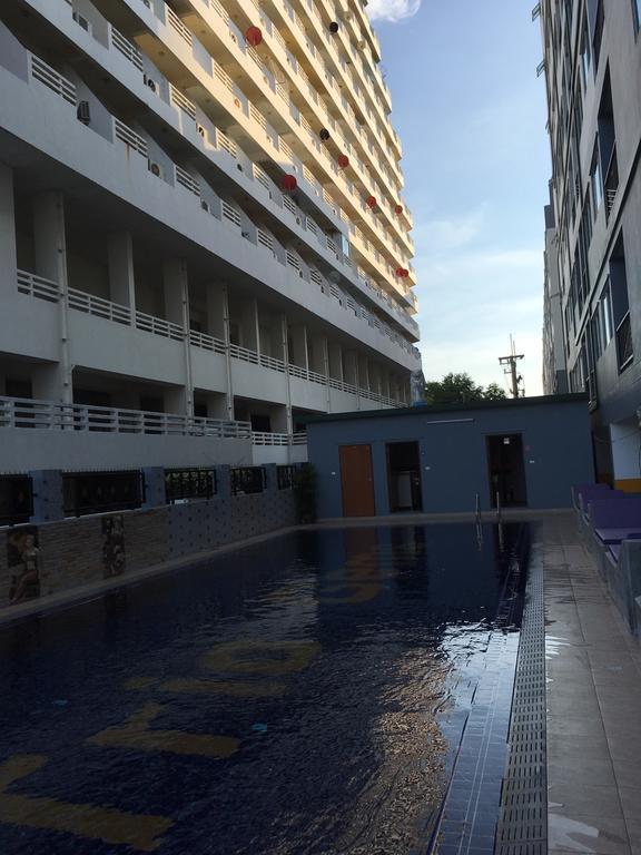 Trio Gems Condo Jomtien Exterior foto